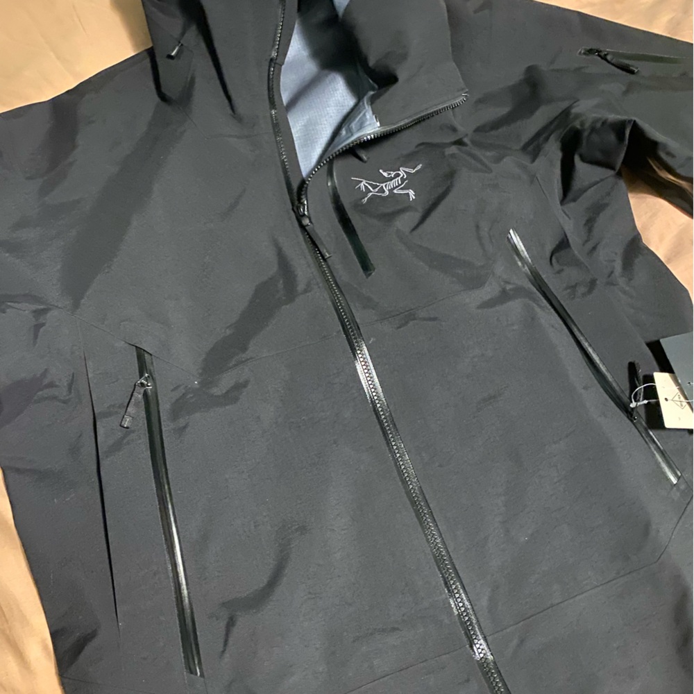 Arc'teryx  Sabre SV Black Men's Jacket - Picture 9 of 16